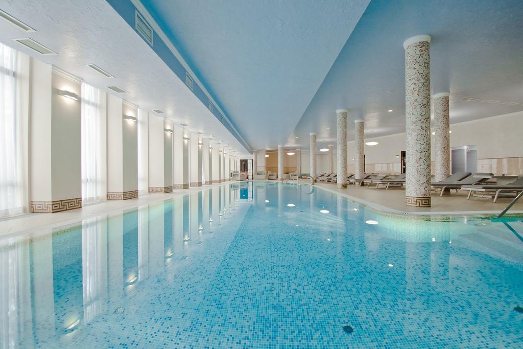 & Hotel 5*